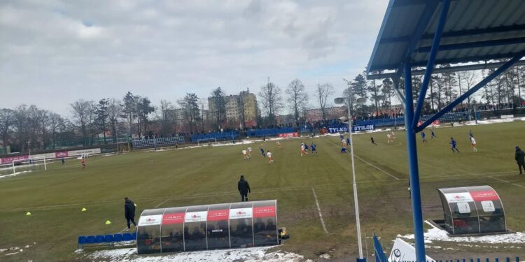 Stilon podejmie rozpędzoną Stal