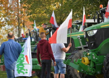 Utrudnienia w ruchu na S3. W poniedziałek rolnicy zablokują drogi w Sulechowie