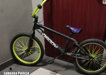 Rezolutny 11-latek odzyskał skradziony rower. Osobiście zwrócił się o pomoc do policjantów