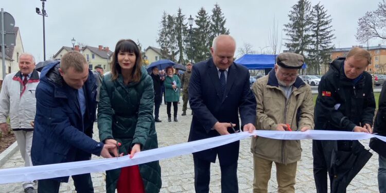 Nowy parking przy Muzeum Ziemi Międzyrzeckiej [ZDJĘCIA]