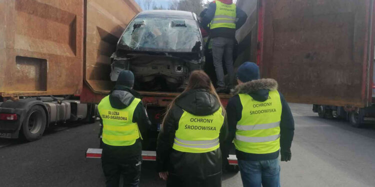 Ponad dwie tony odpadów zatrzymane na polsko-niemieckiej granicy