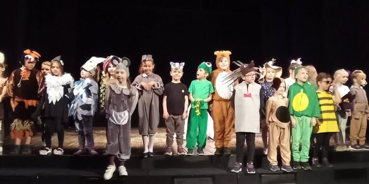 Przedszkolaki opanowały gorzowski teatr