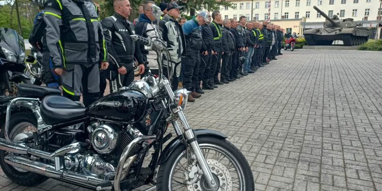 Motocyklowy rajd weteranów ruszył z Żagania