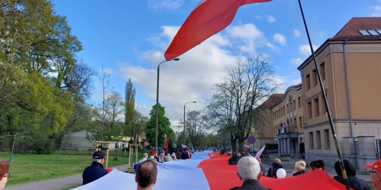 Ponieśli flagę ulicami Gorzowa