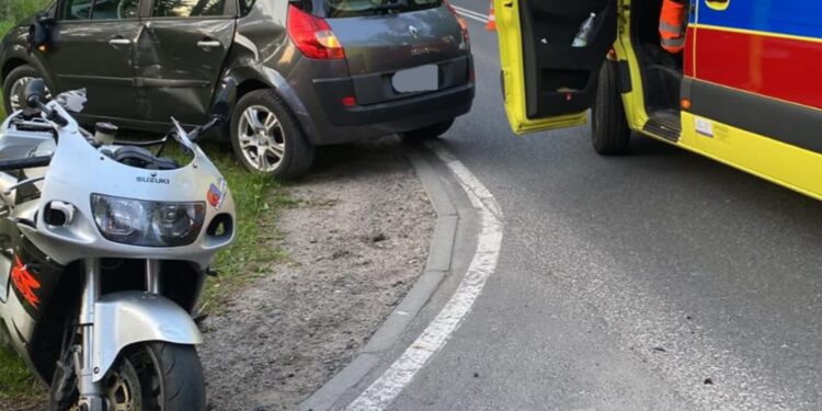 Wypadek w Kłodawie. Ranny motocyklista