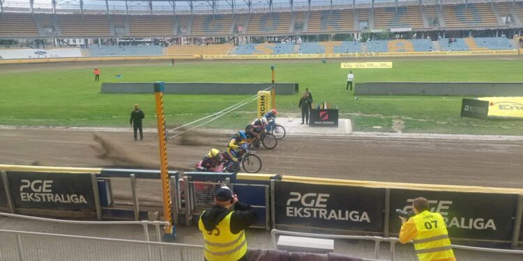 Trzy komplety stalowców, ale show zrobiła Celina