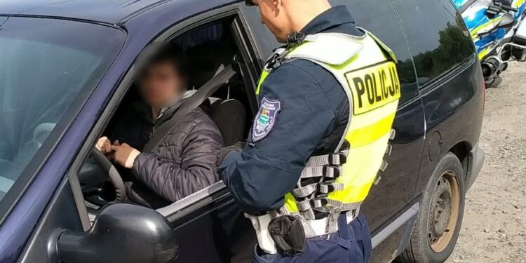 11 nielegalnych migrantów zatrzymanych przed granicą