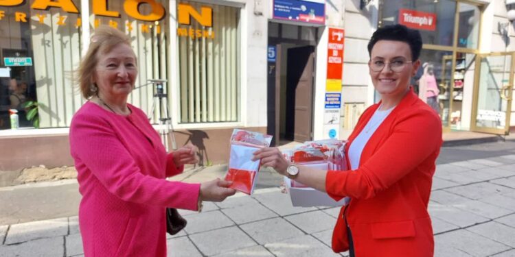 Dziś można otrzymac flagę państwową