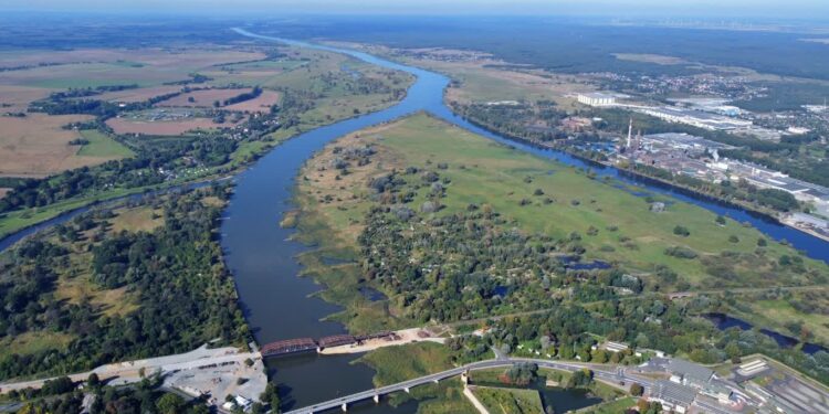 Nie będzie wstrzymania prac nad regulacją brzegów Odry