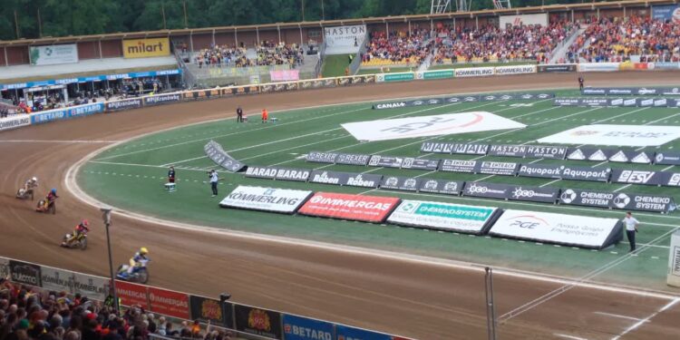 Stal przegrała we Wrocławiu, ale zawodnicy opuszczali stadion z podniesionym czołem