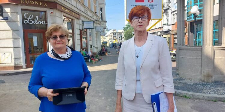 O stanowisku, polityce w samorządach i relokacji