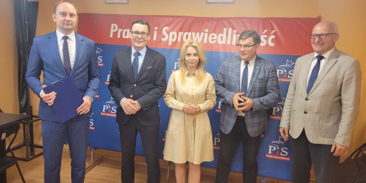 Politycy PiS o konwencji w Bogatyni: najważniejsze jest bezpieczeństwo