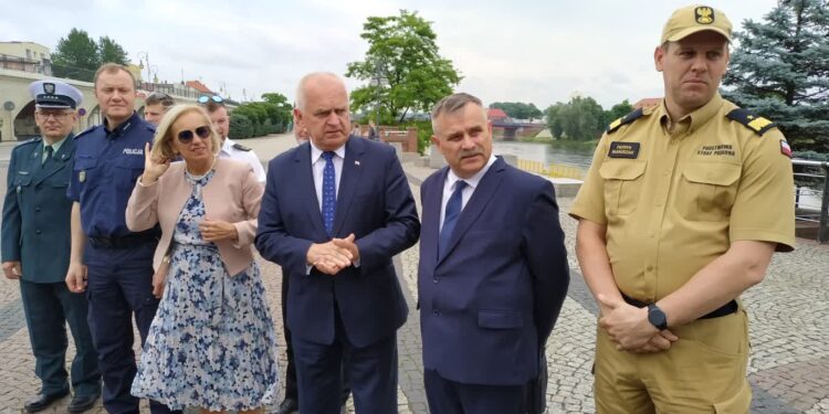 „Bezpieczne wakacje” czyli Wojewoda Lubuski i jego służby gotowe !