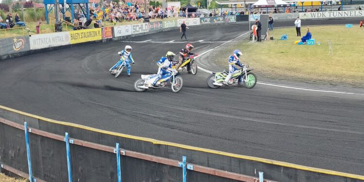 Zmienna forma gorzowskich mini żużlowców