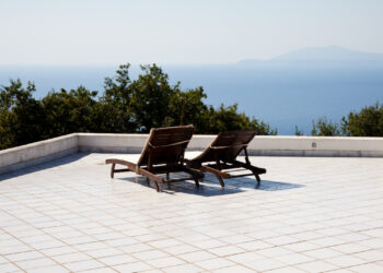 Czym są płyty tarasowe i kiedy powinniśmy z nich skorzystać?