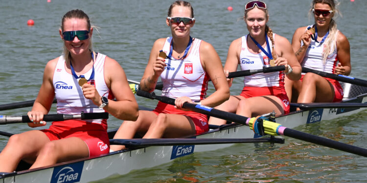 Martyna Jankowska (pierwsza z prawej) (fot. PZTW)