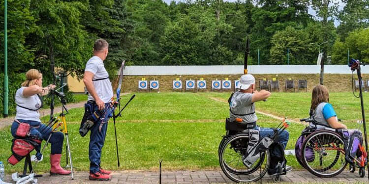 Mikst: Olszewka/Skrajny (po lewej)