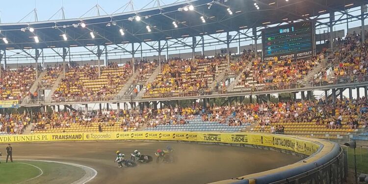 Ostatnia Prosta: żużel, wioślarstwo, lekkoatletyka, piłka nożna