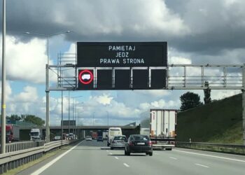 Ciężarówki z zakazem wyprzedzania. Policja zapowiada kontrole z powietrza