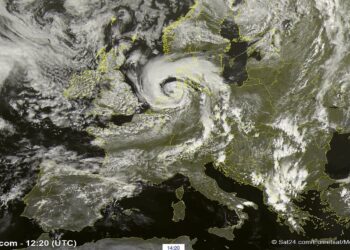 Niż Poly zmierza do Polski. Po południu burze i ulewy oraz grad do 4 centymetrów!