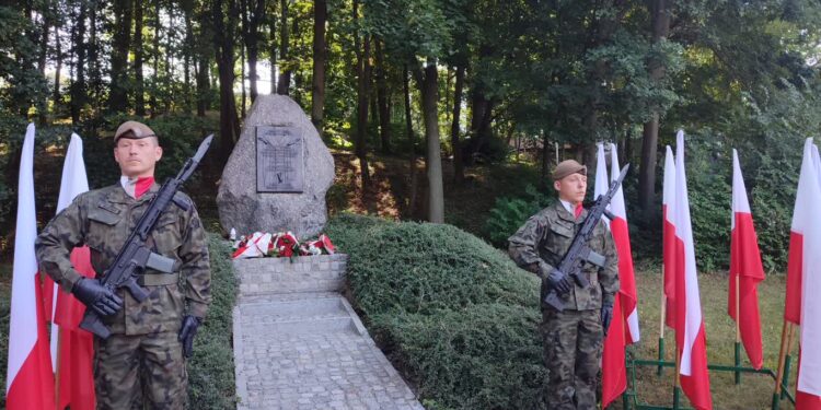 Gorzowska uroczystość upamiętniająca ofiary "krwawej niedzieli" na Wołyniu