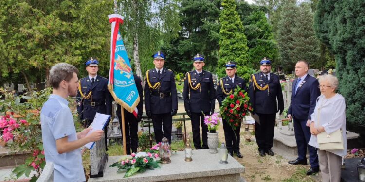 Uroczystość przy grobie Powstańca Wielkopolskiego w Gorzowie