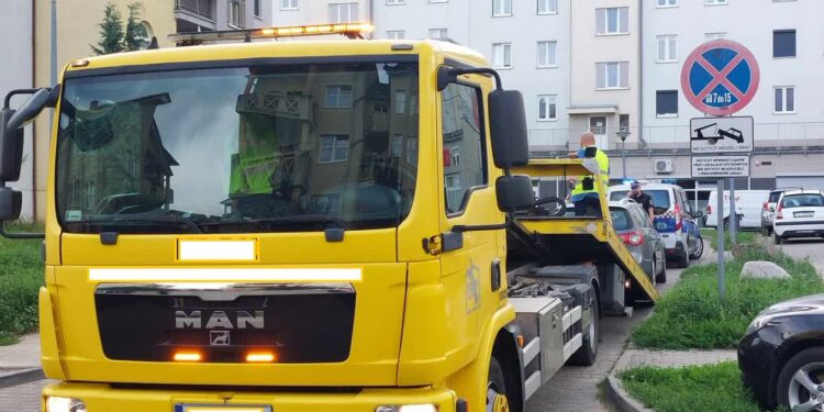 Blokujesz dojazd do altany, twoje auto będzie odholowane
