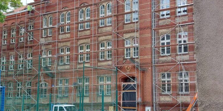 Uczniowie wracają. Tylko czy szkoła będzie gotowa?