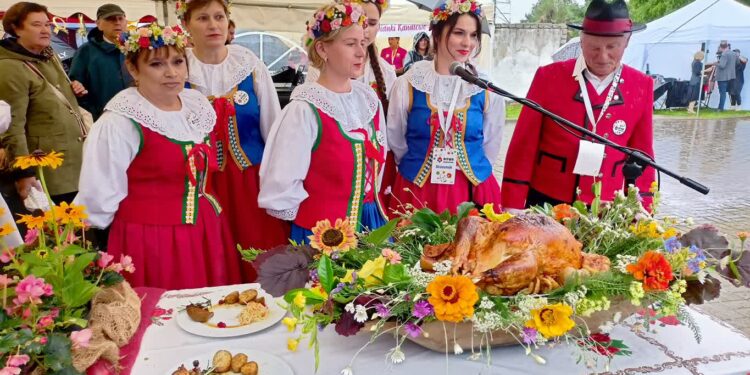 Pyszna, piękna indyczka nadziewana pieczarkami w finale „Bitwy Regionów”! Trzymajcie kciuki za KGW Muszkowianki!