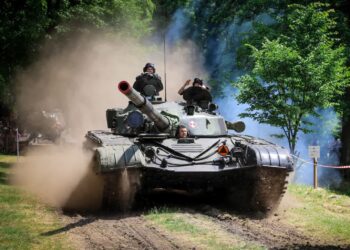 Nie ma jak 15 sierpnia w Drzonowie. Czeka husaria, rycerstwo i dynamiczne pokazy, w tym czołgu T-72