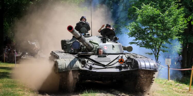 Nie ma jak 15 sierpnia w Drzonowie. Czeka husaria, rycerstwo i dynamiczne pokazy, w tym czołgu T-72