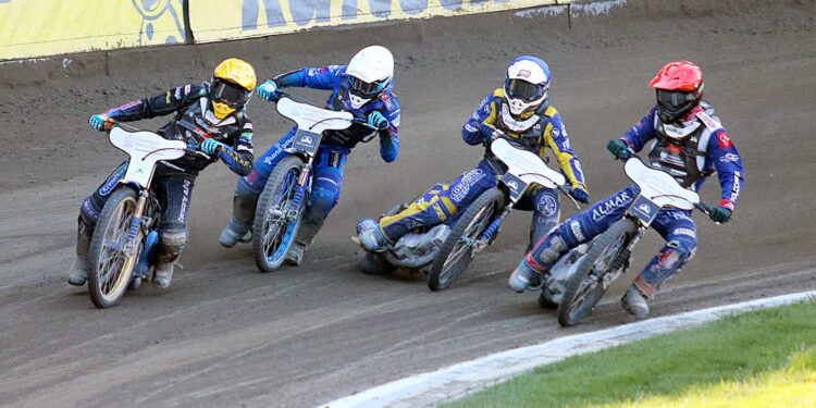 Przyjemski bezbłędny, brąz Pollestada, Paluch stracił na upadku