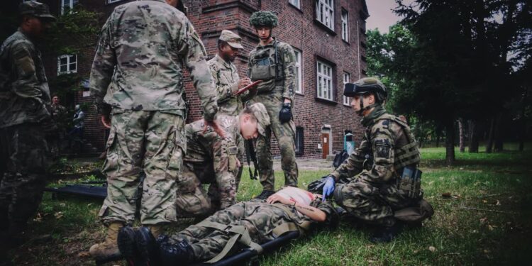 Skwierzyńscy terytorialsi ćwiczyli procedury medyczne z Amerykanami