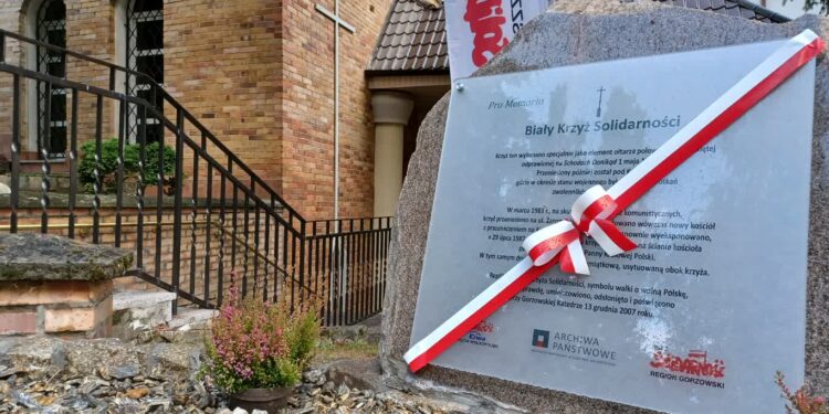 Uroczystości przy Białym Krzyżu Solidarności