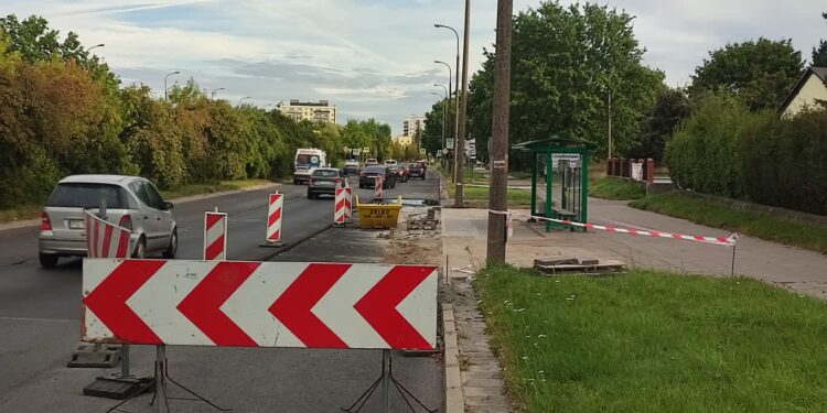 Długi remont przystanku na ul. Piłsudskiego