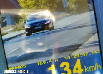 Pędził 134 km/h po terenie zabudowanym w Przytocznej. Mogło się skończyć tragedią, jak w telewizyjnym spocie