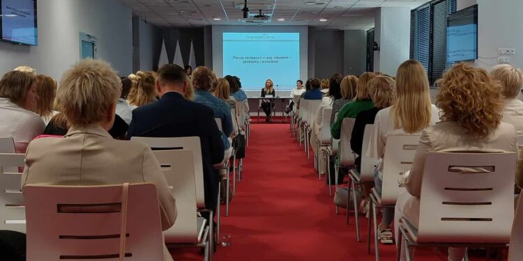 Piecza zastępcza – problemy i wyzwania