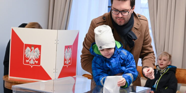 Dla części lubuskich komisji trzeba było uruchomić rezerwy kart do głosowania