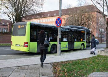 Miasto znów szuka kontrolerów biletów