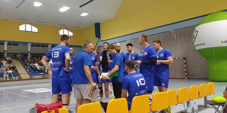 Ostatnia Prosta: koszykówka żeńska i męska, siatkówka