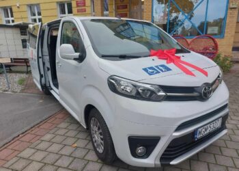 Nowy samochód służy niepełnosprawnym