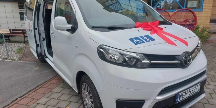 Nowy samochód służy niepełnosprawnym