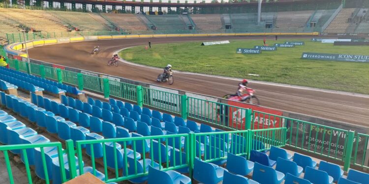 A. Mencel wygrał turniej Zaplecza Kadry Juniorów w Zielonej Górze. O. Paluch na piątym miejscu