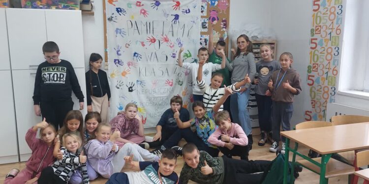 Uczniowie z Lubska dla polskich żołnierzy z Libanu