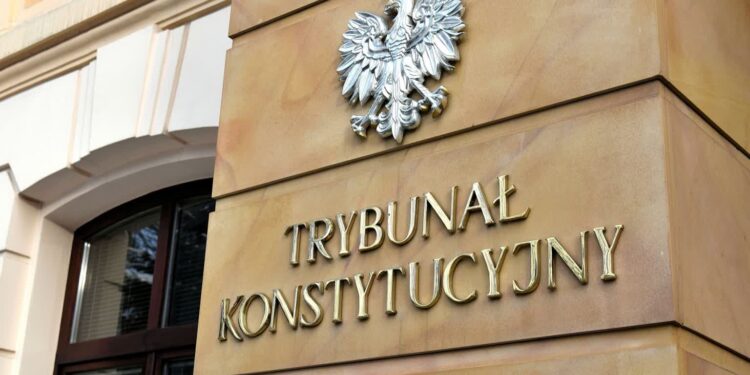 Wypadek komunikacyjny z udziałem sędziego TK. Trybunał dementuje doniesienia medialne