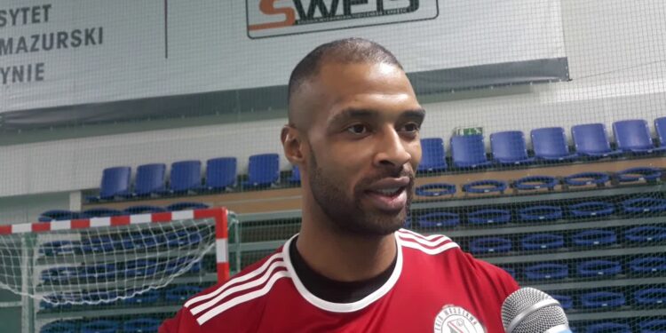 Z doświadczonym środkowym Stilon jedzie na ważny mecz do Poznania