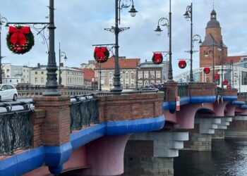 Świąteczny klimat na moście Staromiejskim