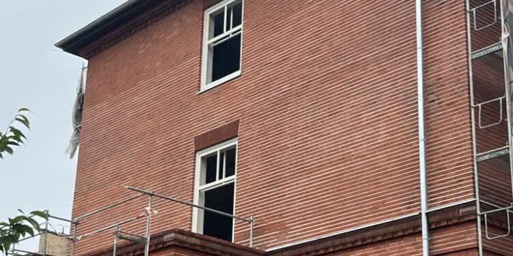 GIM raportuje o postępach prac przy budowie poradni i internatu przy ul. Warszawskiej