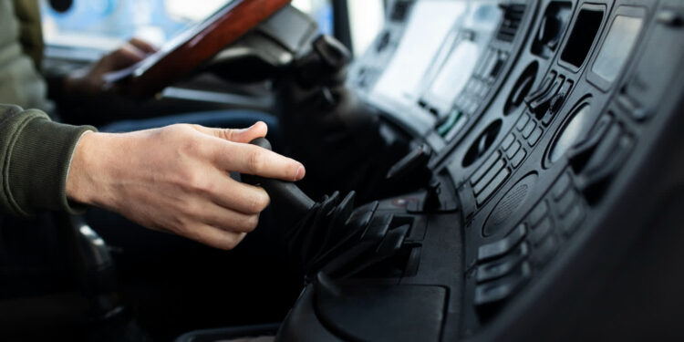 Trzej mężczyźni staną przed sądem za włamania do ciężarówek