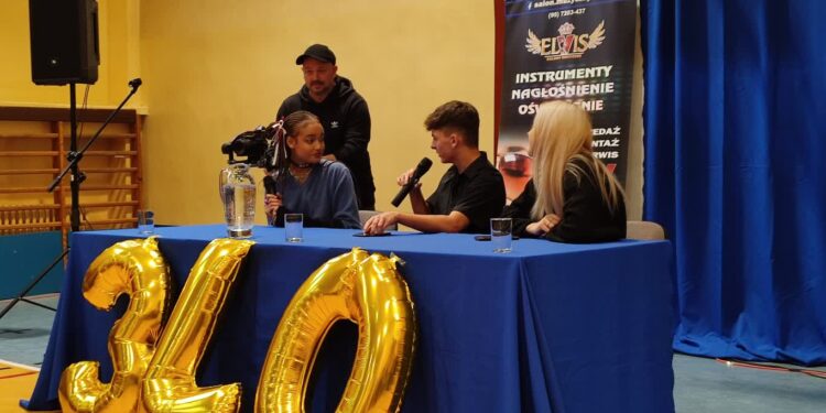 Sara James w III liceum